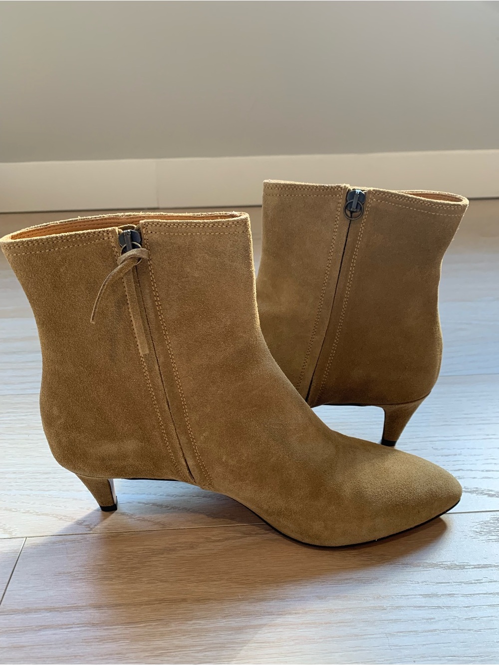 Isabel Marant City Suede Deone Kitten Heel Bootie Tan NWT Size 40 FR - Picture 7 of 11